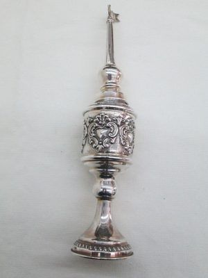 Handmade sterling silver Havdalah spice box tower with silver pressed designs around. Dimension 4.2 cm X 4.2 cm X 17 cm approximately.