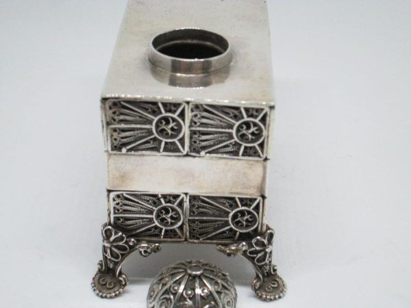 Sterling silver Yemenite filigree Havdalah box Rachel tomb handmade by S. Ghatan ( Katan). Dimension 5. cm X 9.5 cm X 8.3 cm approximately.