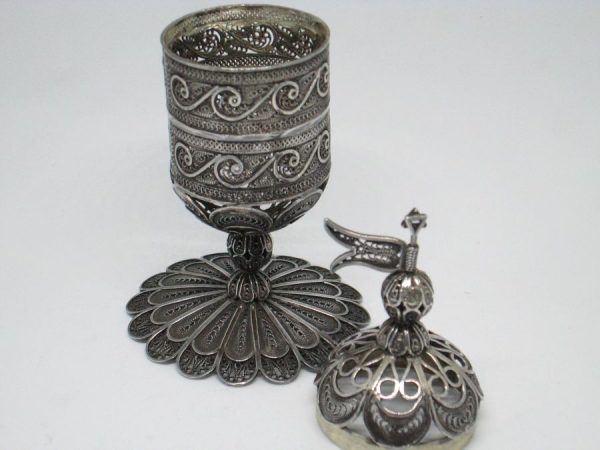 Handmade spice Havdalah box round filigree sterling silver tower with very fine silver Yemenite filigree designs around.