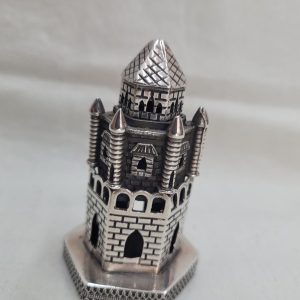 Havdalah Spice Box Castle sterling silver Gothic castle on a hexagon Yemenite filigree base. Dimension 4 cm X 5 cm X 8 cm approximately.