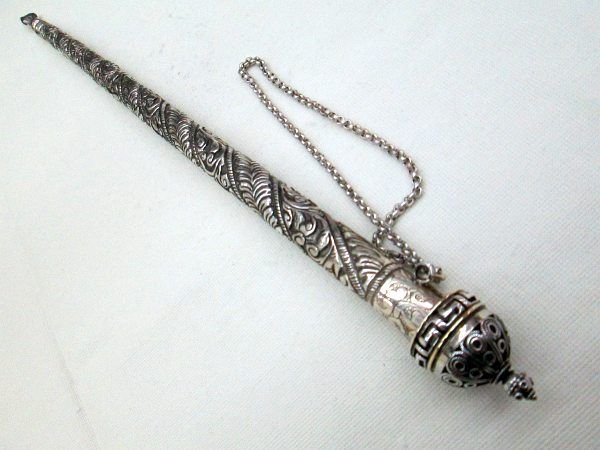 Sterling Silver Torah Yad Pointer Embossed Foliage handmade by S. Ghatan(Katan). Embossed foliage designs all around silver tube.