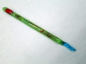 Glass Torah Yad Pointer Green Red Blue. Esther makes her Torah Yad pointer by fused glass method. You can order the colors you like & size.