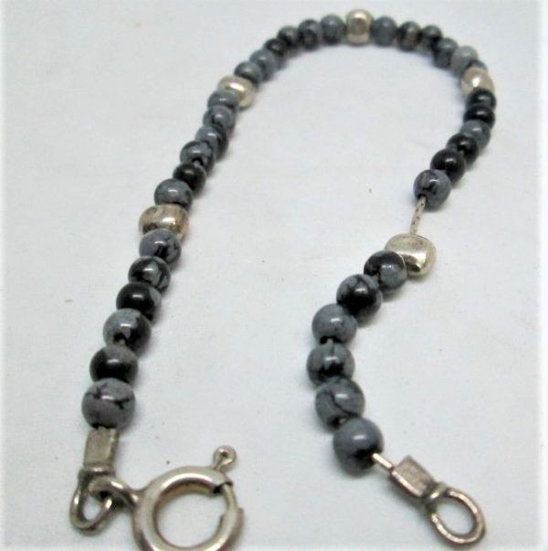 Sterling silver bracelet river stone beads. with semi precious river stone & silver beads. Dimension diameter 0.45 cm X 20 cm approximately.