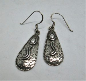 The hook in sterling silver earrings contemporary style can be changed to screw finding for non pierced ears by request 1.2 cm X 3 cm approximately.