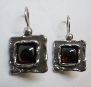 The hook in silver square Garnet earrings can be changed to screw finding for non pierced ears by request. Dimension 1.75 cm X 2 cm approximately.