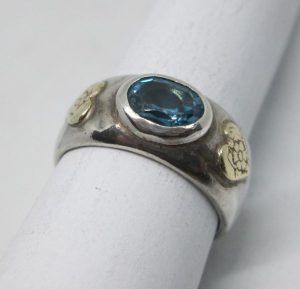 Handmade sterling silver & 14 carat blue Topaz contemporary style ring set with blue Topaz stone & 2 gold hearts ring size 61.