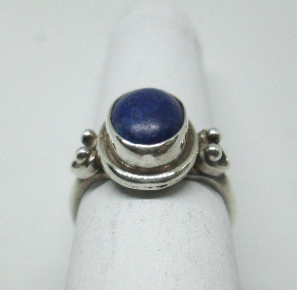 Handmade sterling silver classic style Lapis Lazuli ring silver set with Lapis Lazuli stone. Dimension 1.4 cm X 1.6 ring size 56.