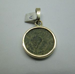 14 Carat gold round shape pendant Jewish revolt coin set with ancient genuine coin Valerius Graetus Roman procurator in Judea years 15-26AD 103 -76 B.C.