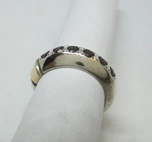 Handmade sterling silver ring six Garnet stones & 14 carat gold contemporary style ring. Dimension 0.65 cm ring size 50.