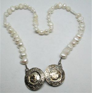 Genuine white Pearl Necklace Contemporary Clasp original design. White Japanese natural genuine pearls. Dimension 2.5 cm X 48 cm approximately.