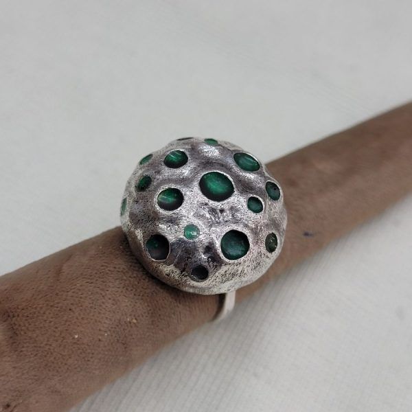 Handmade sterling silver contemporary style green enamel silver ring set with green enamel. Dimension diameter 2.3 cm ring size 53.