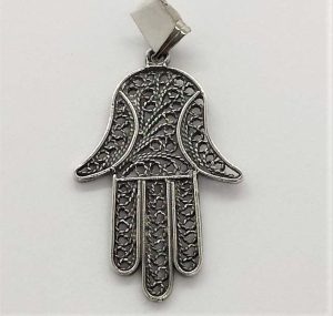 Handmade sterling silver Hamsa Chamsa pendant filigree medium size handmade fine Yemenite filigree. Dimension 3.8 cm X 2.5 cm X 0.16 cm approximately.