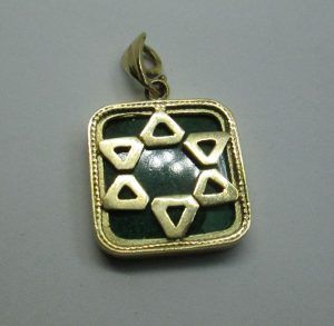 Handmade 14 carat gold Magen David star pendant Elat stone square set with green Elat stone. Dimension 1.7 cm X 1.7 cm X 0.4 cm approximately.