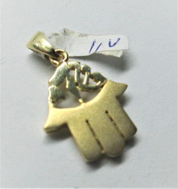 Handmade 14 carat gold Hamsa Chamsa pendant Shaddai with Shaddai G-D name in Hebrew. Dimension 1.5 cm X 1.7 cm X 0.2 approximately.