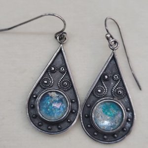 Handmade sterling silver Yemenite filigree earrings Roman glass set with genuine antique Roman glass. Dimension 1.8 cm X 3.2 cm approximately.