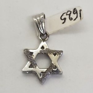 Handmade Magen David star white traditional shape solid gold contemporary. Dimension 1.3 cm X 1.5 cm X 0.25cm approximately.