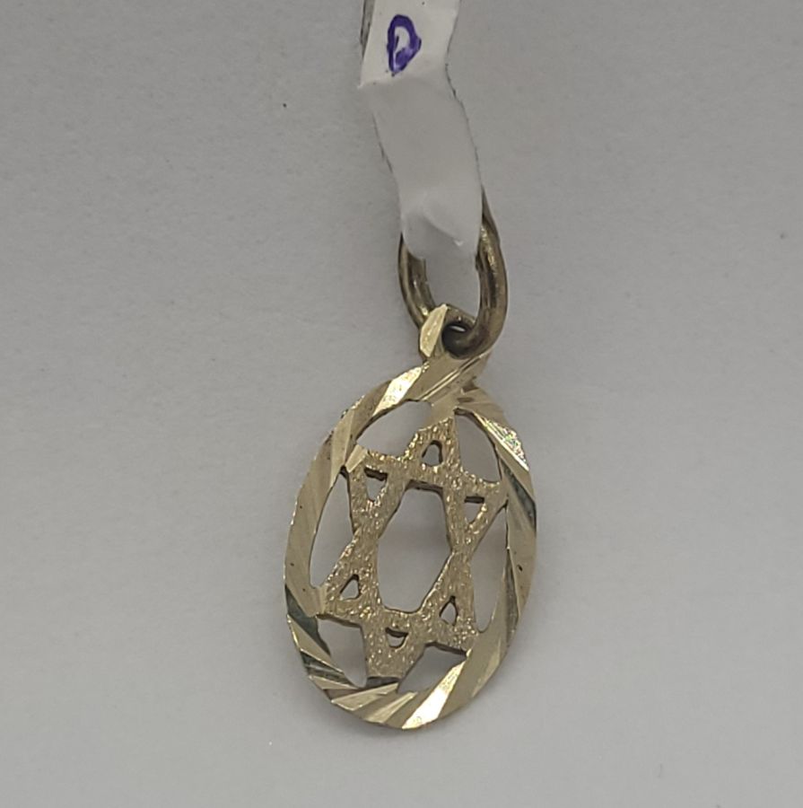 Star Pendant Oval Frame - Image 11