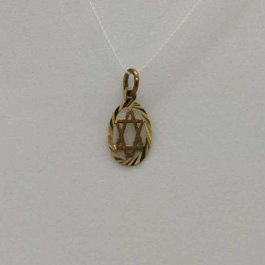 Star Pendant Oval Frame - Image 4