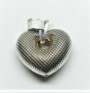 Handmade sterling silver heart shape small pendant 3 dimension heart stripes decorated. Proper gift for Valentine day.