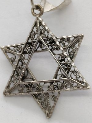 Handmade sterling silver huge MagenDavid pendant filigree Yemenite big size suitable for ladies. Dimension 4.6 cm X 3.25 cm approximately.