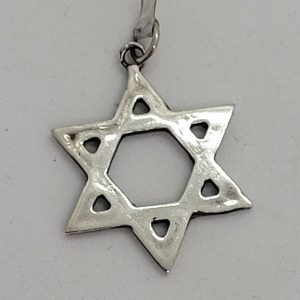 Handmade sterling silver Magen David pendant very heavy traditional style. Dimension 3.5 cm X 2.5 cm X 0.3 cm approximately.