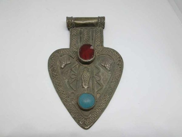 Middle East vintage pendant heart shape low silver set with genuine Agate & blue glass with filigree design & fish symbol of fertility 19th century.