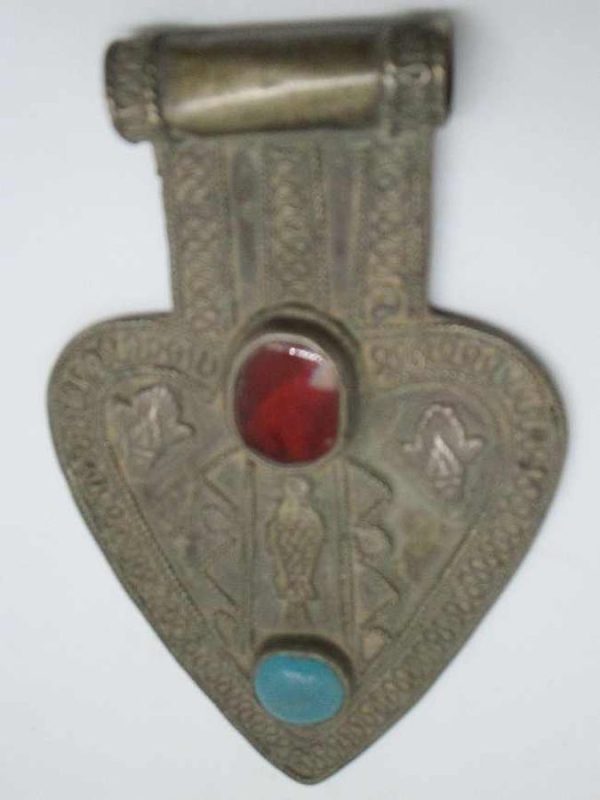 Middle East vintage pendant heart shape low silver set with genuine Agate & blue glass with filigree design & fish symbol of fertility 19th century.