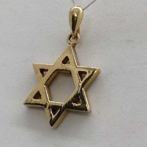 14 Carat yellow gold Magen David star pendant smooth solid simple classic design. Dimension 1.55 cm X 2.1 cm X 0.2 cm approximately.