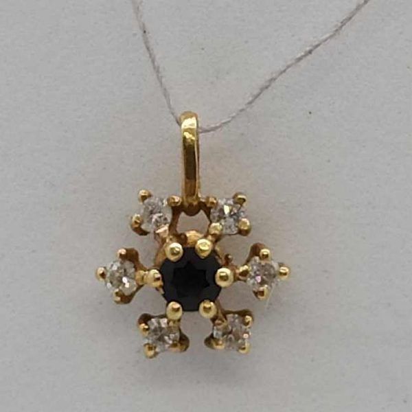 Handmade 14 Carat yellow Gold Magen David Diamonds Sapphire set with 6 diamonds and a blue Sapphire forming a Magen David star pendant.