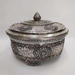 Handmade Etrog Box Silver Vintage for the Sukkot feast of Tabernacles.  It is ornate with floral engravings & foliage diameter 16.5 cm X 12.7 cm.