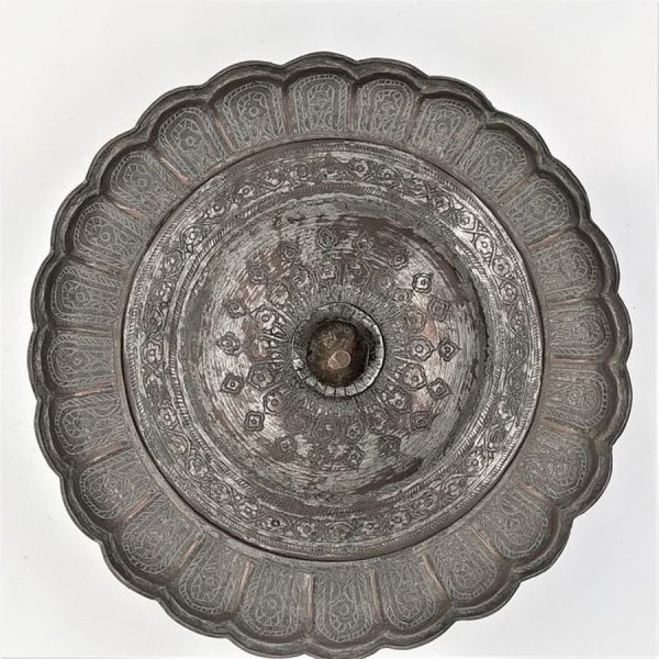 Antique copper candy box handmade copper silver plated candy box Safavid 18th century Middle Eastern. Dimension  diameter 21 cm X 8 cm.