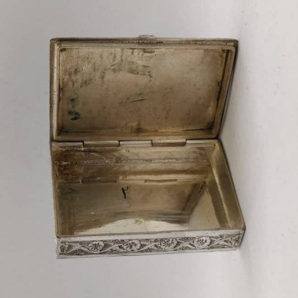 Vintage Tobacco Box Silver. Vintage handmade silver tobacco box set with genuine turquoises .Dimension 4.2 cm X 6.2 cm X 1.2 cm approximately.