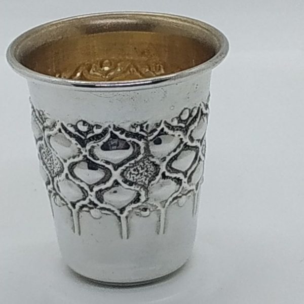   Silver Small Wine Cup handmade. Handmade sterling silver liquor cup with embossed design. Dimension diameter 3.8 cm X 4.8 cm.