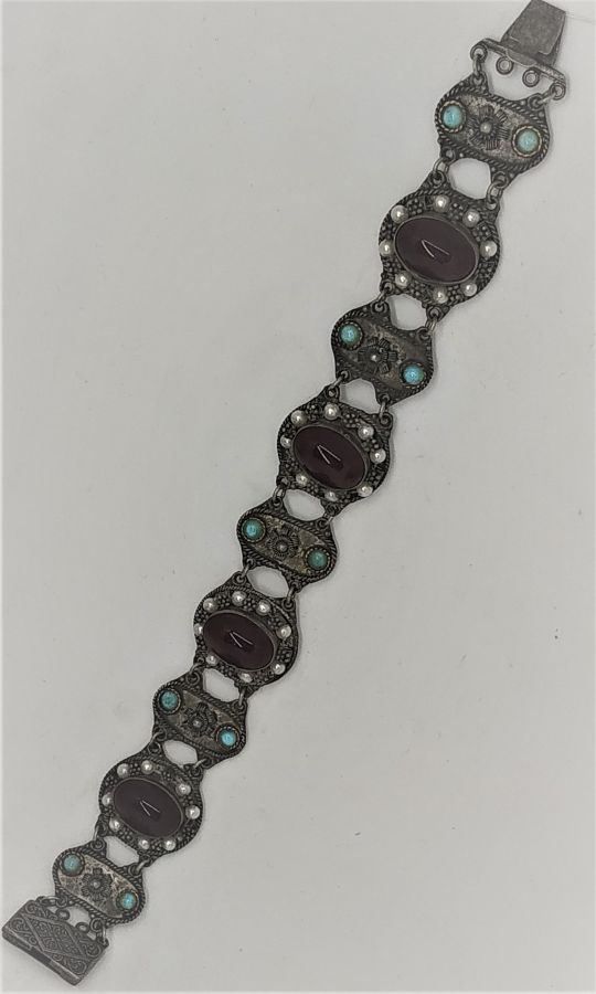 Vintage sterling silver Yemenite filigree bracelet vintage Amethyst Turquoises set with cabochon Amethysts & Turquoise stones and Pearls.