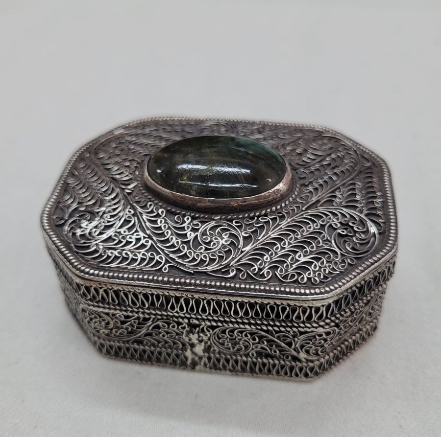 A Yemenite silversmith has made this intricate sterling silver Yemenite filigree vintage silver tobacco box portable tobacco box.