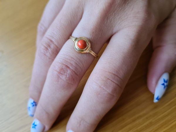 Gold Ring Red Coral handmade. 14 carat  yellow Gold Ring Red Coral cabochon round shape handmade. Dimension ring size European 58.