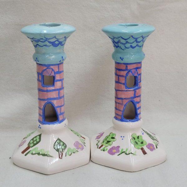 Handmade Sabbath candlesticks glazed ceramic King David tower shape made by Hurwitz. Dimension 9 cm X 10 cm X 15 cm approximately.