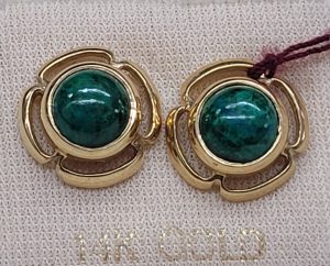 Handmade 14 carat gold elaborate stud earrings Elat stones set with round cabochon Elat stones and cut out four clove leaf diameter 1.1 cm approximately.