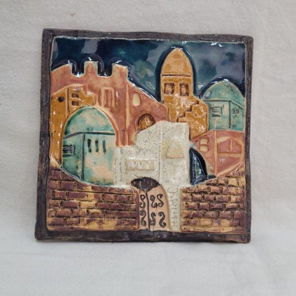 Handmade glazed ceramic Jerusalem walls square tile with its different houses. Dimension 15.5 cm X 15.4 cm approximately.