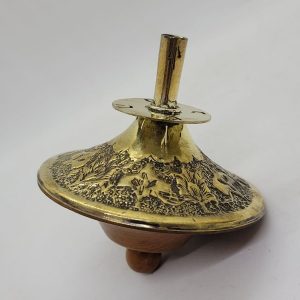 Handmade original design of Dreidel Sevivon wood brass combined made by S. Ghatan Katan in Jerusalem. The brass part is hand hammered floral designs.