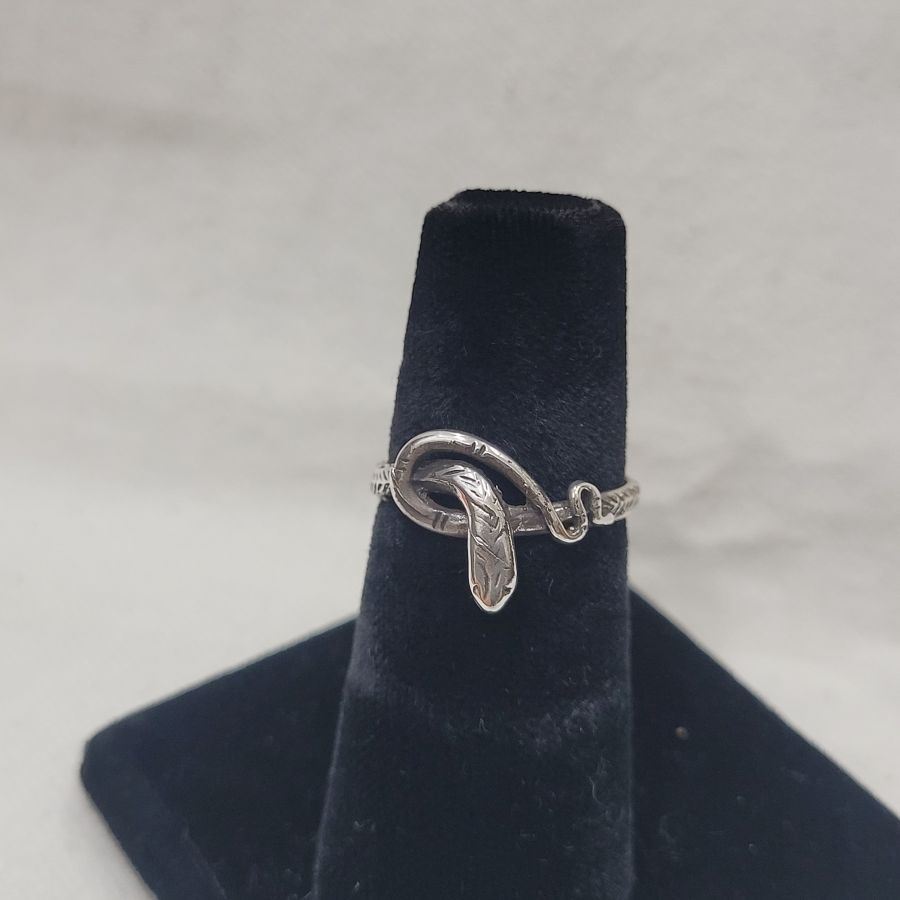 Handmade sterling silver Cobra snake ring fine natural design. Dimension 1.2 cm X 1.4 cm approximately. European finger size 56, USA size 8.