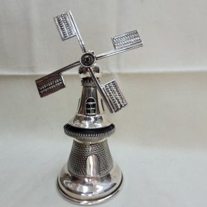 Handmade spice Havdalah box windmill silver sterling with Yemenite filigree designs. Dimension diameter 6 cm X 15.5 cm approximately.