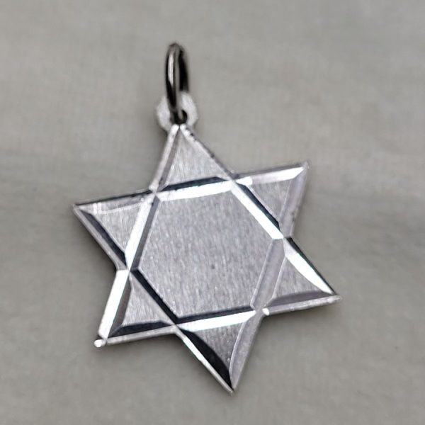 Traditional design Magen David star pendant silver sterling diamond cut and sand finish handmade. Dimension 1.9 cm X 2.8 cm X 0.165 cm approximately.