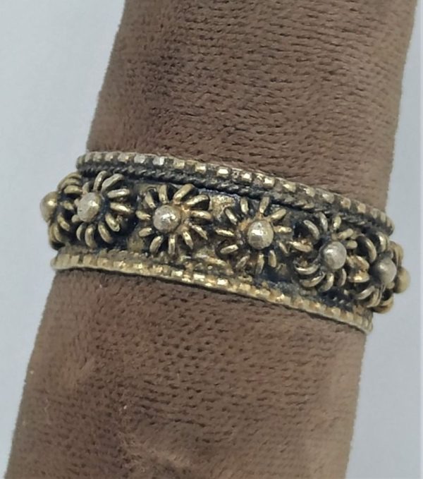 Yemenite Filigree band ring vintage sterling silver gold plated not adjustable was made in Israel in the 1960's by Yemenite Jews.