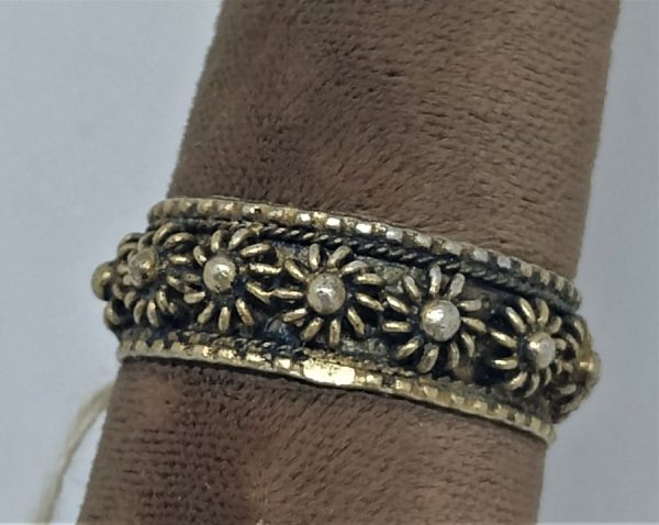 Yemenite Filigree band ring vintage sterling silver gold plated not adjustable was made in Israel in the 1960's by Yemenite Jews.