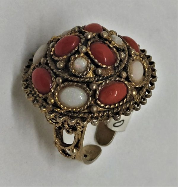 Vintage genuine Coral and Opals ring Yemenite filigree was made in Israel in the 1950's by Yemenite Jews. Dimension diameter 2.9 cm ring size adjustable.