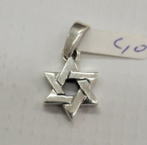 Traditional heavy masculine style Magen David pendant medium size handmade with engravings, suitable for men. Free air mail shipping included.