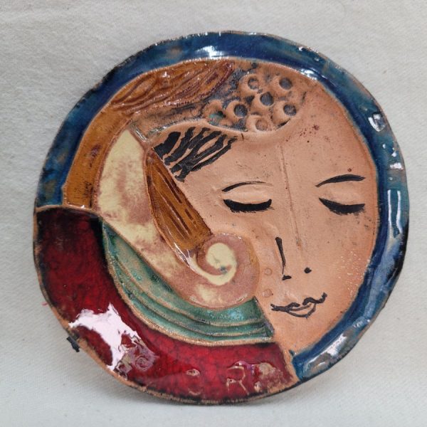 Handmade glazed ceramic tile David and harp tile glazed glazed ceramic, where David attentively listens to his harp tunes diameter 11 cm approximately.