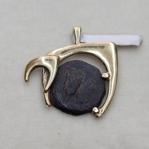 14 carat gold handmade Chai Hay pendant antique coin King Agrippa1st with 3 wheat leaf on one side and a cornucopia on other side.