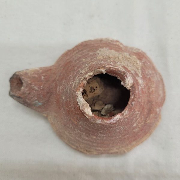 Shaped Herodian oil lamp - Image 3